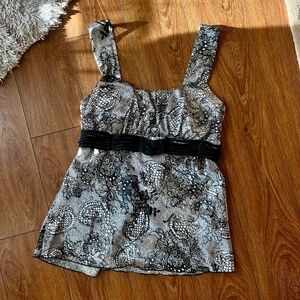Y2K Grey and Black Patterned Babydoll Top